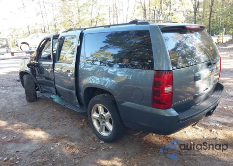 2008 Chevrolet Suburban 1500 Ltz z USA, uszkodzony, nr VIN 3GNFK16358G134514